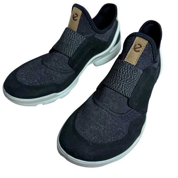 Ecco Shoes - Ecco Yak Leather Slip-On Biom Sneakers | Black | Size 7.5M